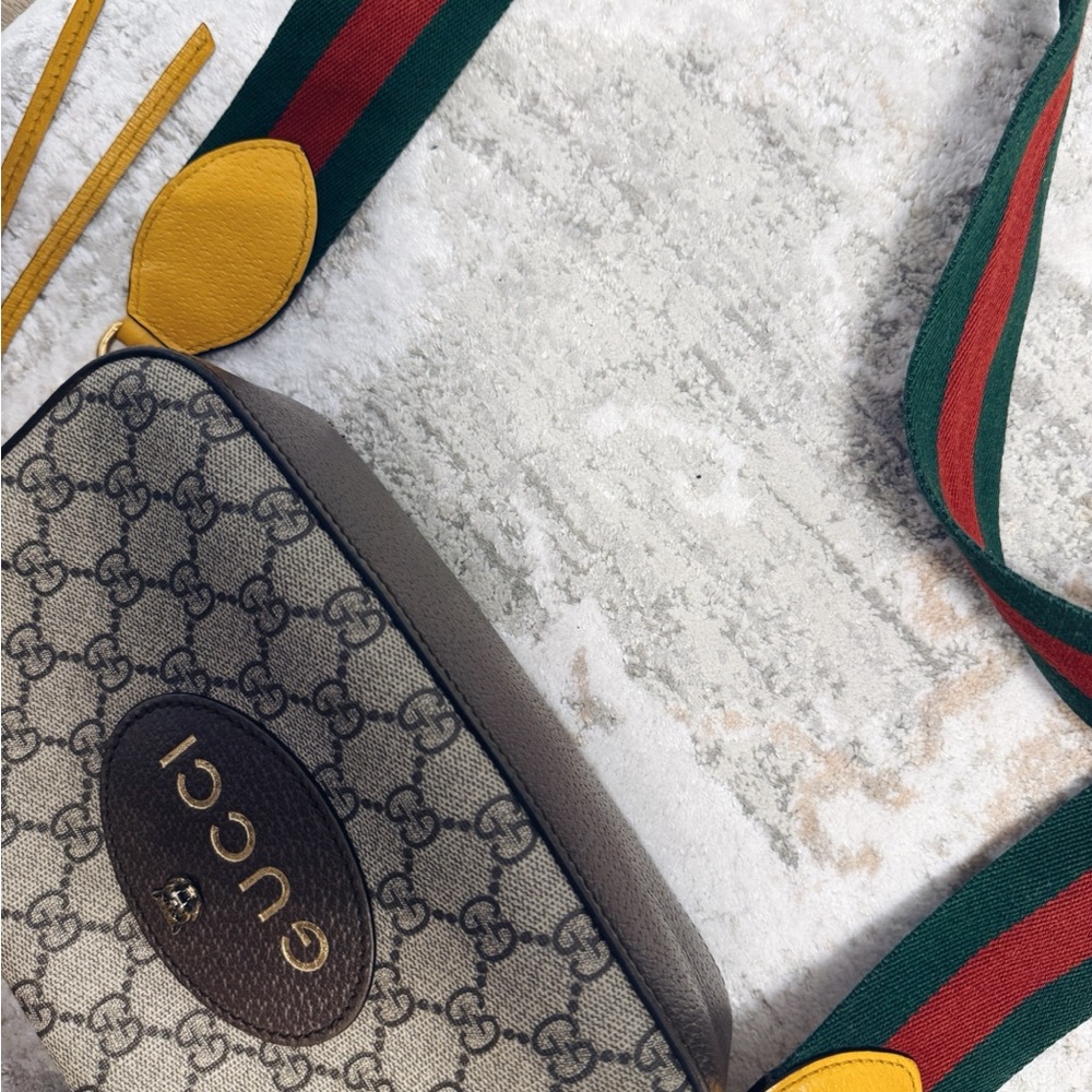 Gucci Neo Vintage GG Supreme Messenger Bag - Picture 5 of 10